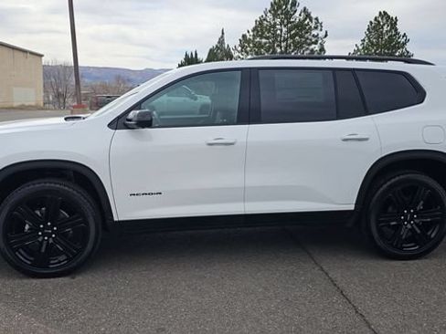 Used 2025 GMC Acadia Elevation w/ Black Edition AWD/4WD image 6