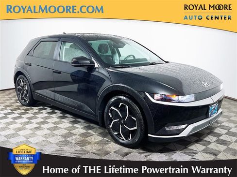 Used 2023 Hyundai Ioniq 5 SE image 1