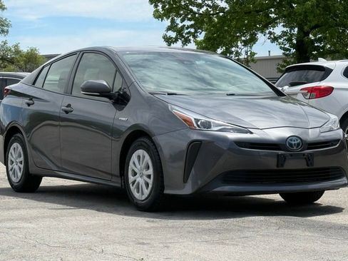 Used 2019 Toyota Prius LE FWD image 7