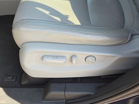 Used 2024 Honda Odyssey EX-L image 22