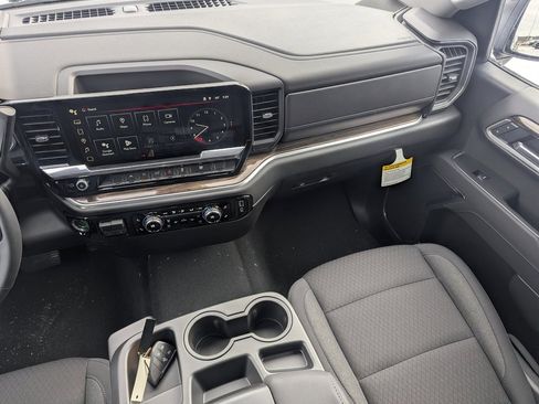 New 2026 GMC Sierra 1500 Elevation image 19