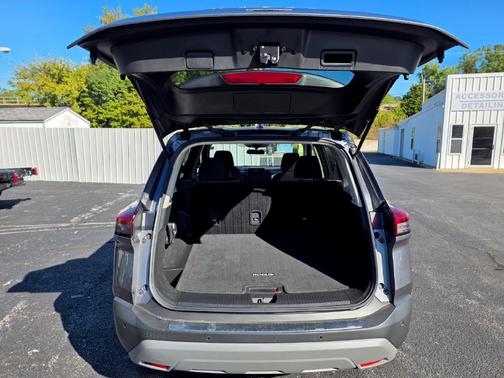 Used 2023 Nissan Rogue SV AWD/4WD image 31