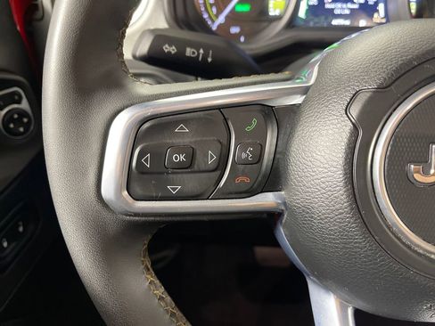 Used 2024 Jeep Wrangler Unlimited Sahara image 29