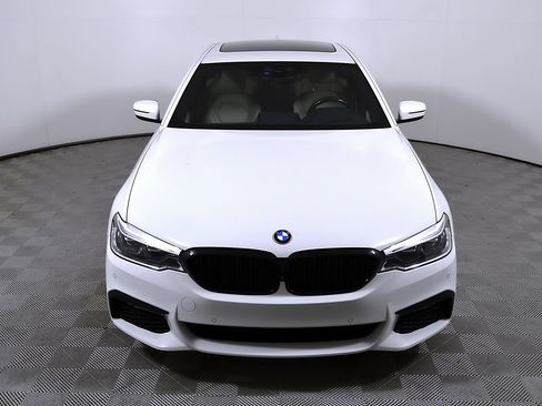 Used 2018 BMW 530i RWD image 4