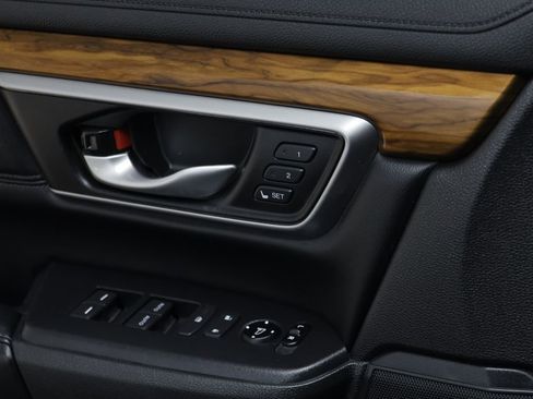 Used 2019 Honda CR-V Touring image 7