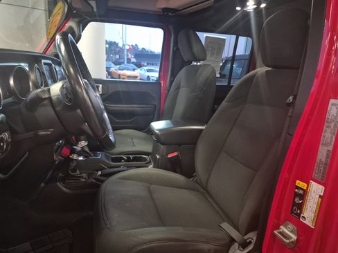 Used 2021 Jeep Wrangler Unlimited Willys image 10