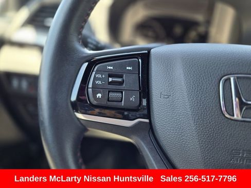Used 2025 Honda Odyssey Sport-L image 28