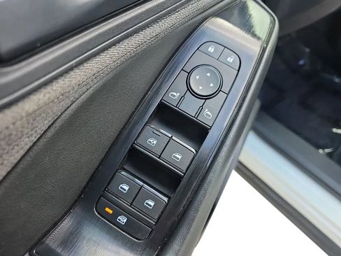 Used 2023 Nissan Rogue S FWD image 12