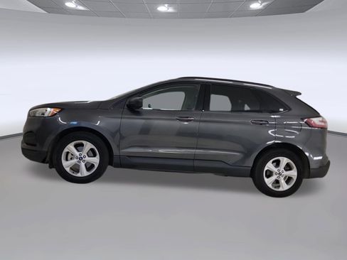 Used 2020 Ford Edge SE FWD image 2