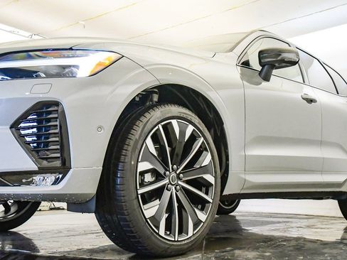 New 2026 Volvo XC60 B5 Ultra w/ Protection Package Premier image 10