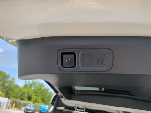 Used 2022 Ford Expedition Platinum image 13