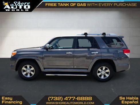 Used 2011 Toyota 4Runner SR5 w/ Convenience Pkg RWD image 8