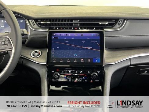 New 2025 Jeep Grand Cherokee L Limited w/ Luxury Tech Group II image 17