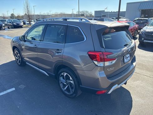 Used 2023 Subaru Forester Touring image 5