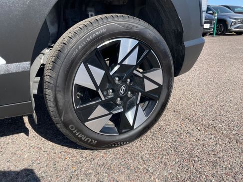 Used 2025 Hyundai Kona SEL image 30