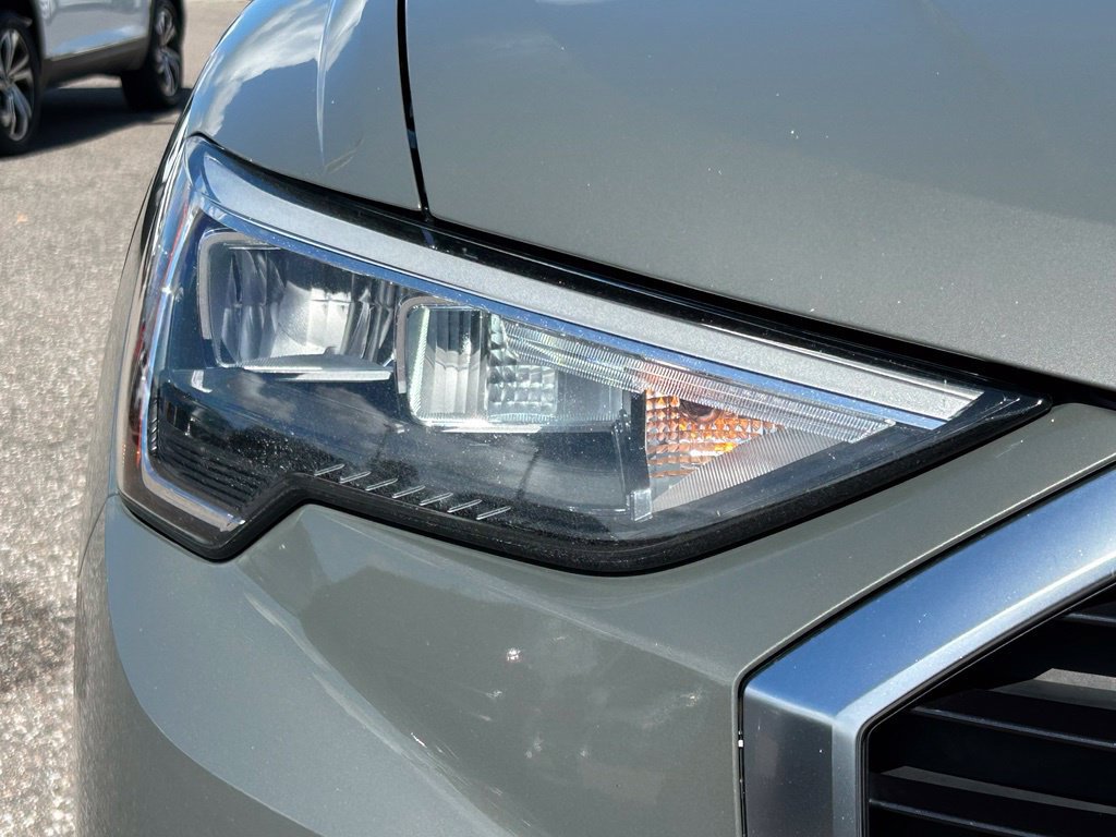 Used 2021 Audi Q3 2.0T Premium w/ Convenience Package AWD/4WD image 38