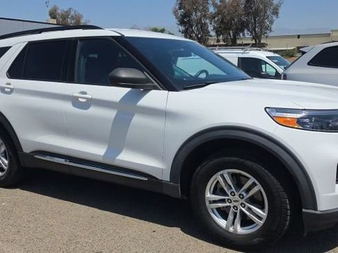 Used 2020 Ford Explorer XLT AWD/4WD image 4