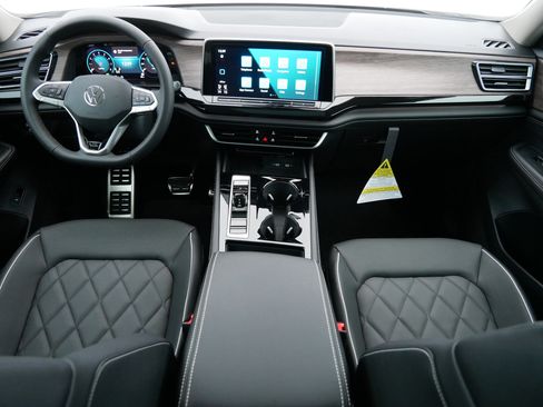 New 2026 Volkswagen Atlas SEL Premium R-Line image 7