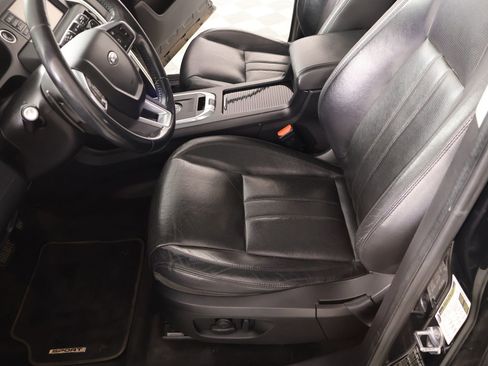 Used 2016 Land Rover Discovery Sport HSE image 11