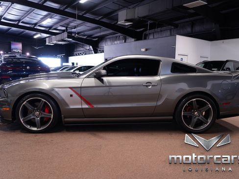 Used 2014 Ford Mustang GT Premium image 4