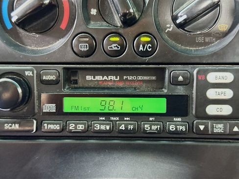 Used 2002 Subaru Outback Wagon image 16