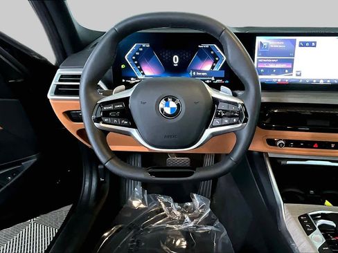 Used 2025 BMW 330i xDrive Sedan AWD/4WD image 6