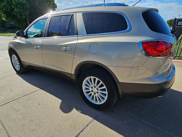 Used 2010 Buick Enclave CXL w/ Trailering Provision Package FWD image 3