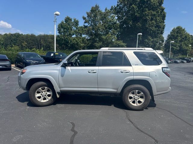 Used 2015 Toyota 4Runner SR5 AWD/4WD image 8