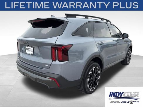 Used 2025 Kia Sorento X-Line EX AWD/4WD image 4