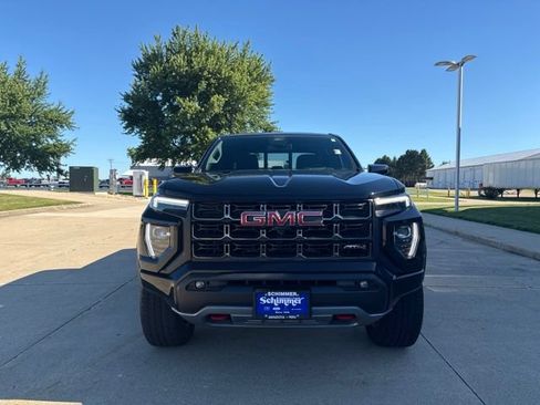 Used 2023 GMC Canyon AT4 w/ AT4 Premium Package AWD/4WD image 4