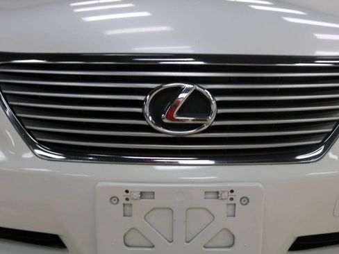 Used 2008 Lexus LS 460 L w/ Preferred Accessory Pkg RWD image 7