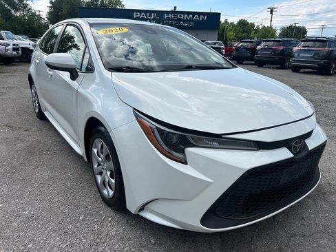 Used 2020 Toyota Corolla LE FWD image 1
