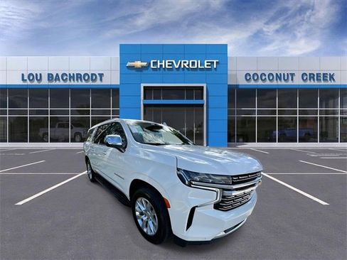 Used 2023 Chevrolet Suburban Premier image 2