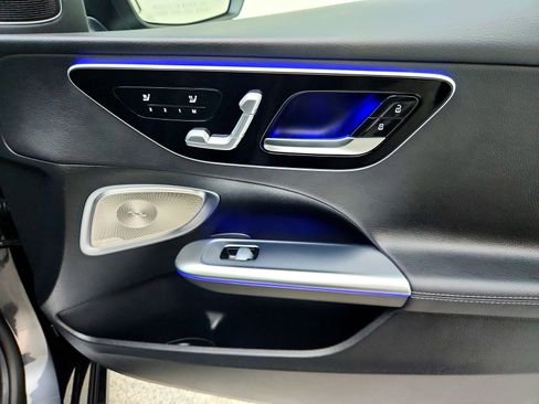 Used 2025 Mercedes-Benz C 300 Sedan image 26