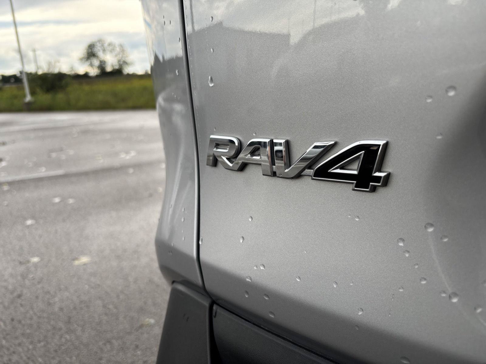 Used 2025 Toyota RAV4 LE AWD/4WD image 8