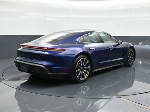 Used 2022 Porsche Taycan RWD image 12