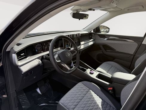 New 2026 Volkswagen Tiguan S image 9