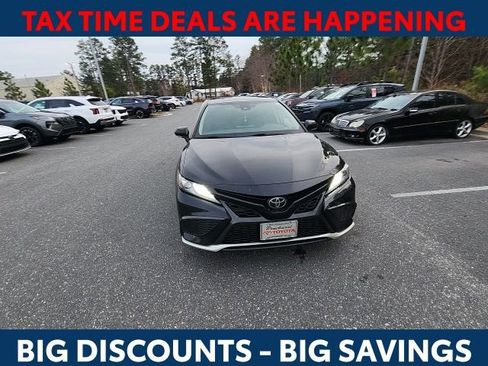 Used 2023 Toyota Camry XSE image 4