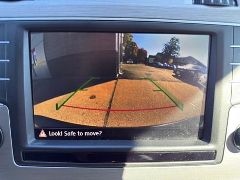 Used 2016 Volkswagen Golf SE image 21