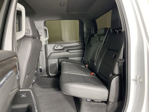 Used 2025 GMC Sierra 2500 SLT image 24