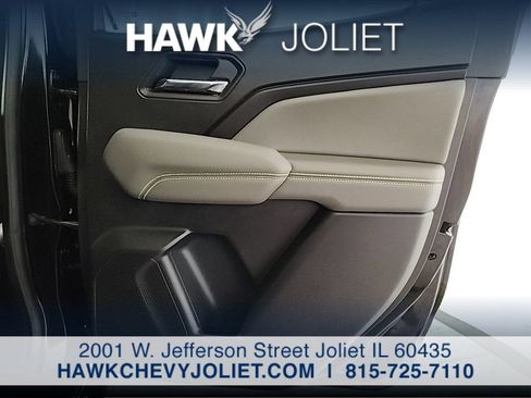 Used 2025 Chevrolet Colorado ZR2 w/ Technology Package AWD/4WD image 22
