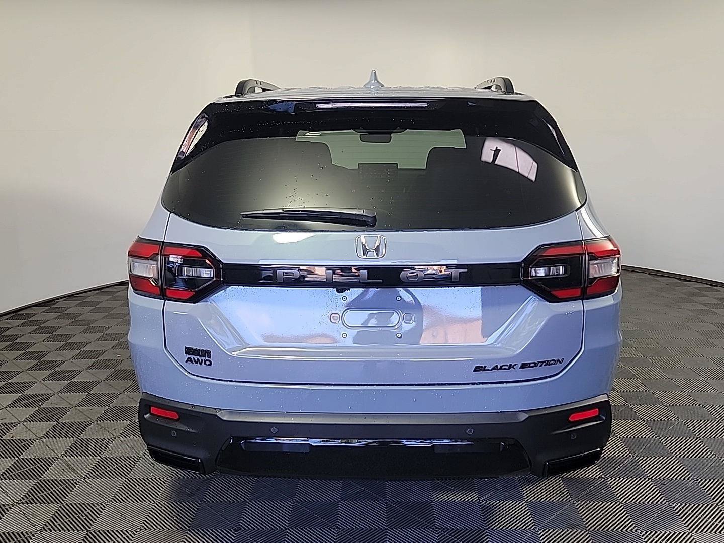New 2026 Honda Pilot Black Edition image 4