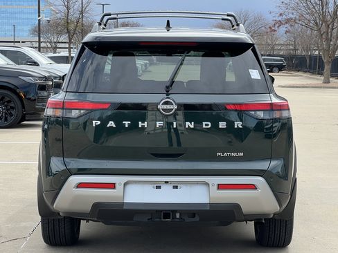 Used 2024 Nissan Pathfinder Platinum image 8