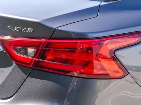 Used 2018 Nissan Maxima Platinum image 10