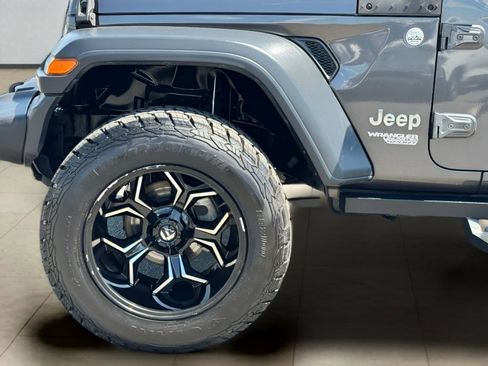 Used 2018 Jeep Wrangler Unlimited Sport S AWD/4WD image 33