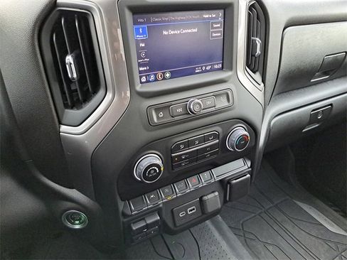 Used 2024 Chevrolet Silverado 1500 Custom image 13