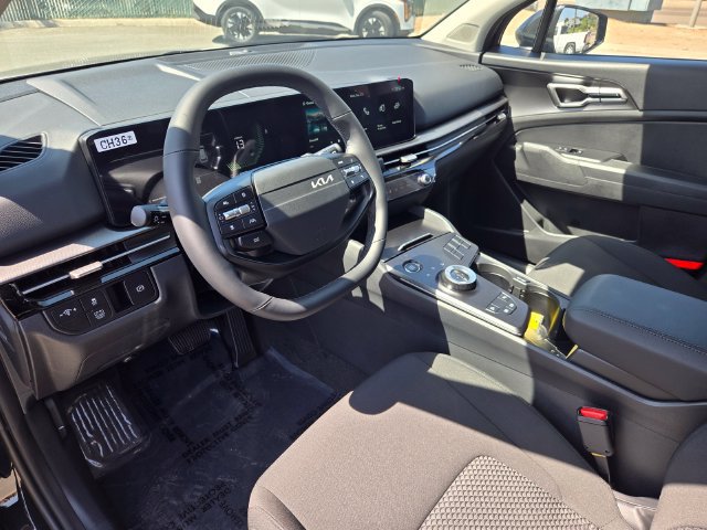 New 2027 Kia Sportage LX FWD image 10