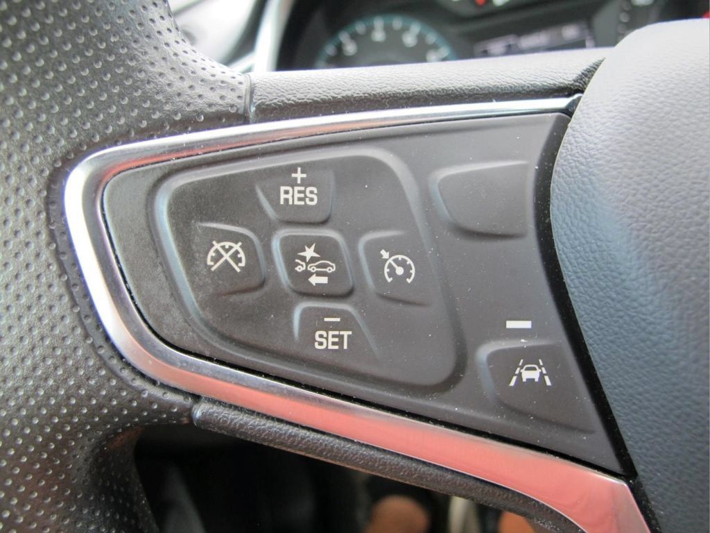 Used 2025 Chevrolet Malibu LT FWD image 20