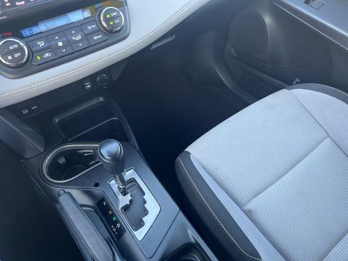 Used 2018 Toyota RAV4 XLE image 25