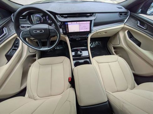 New 2026 Jeep Grand Cherokee Limited image 3